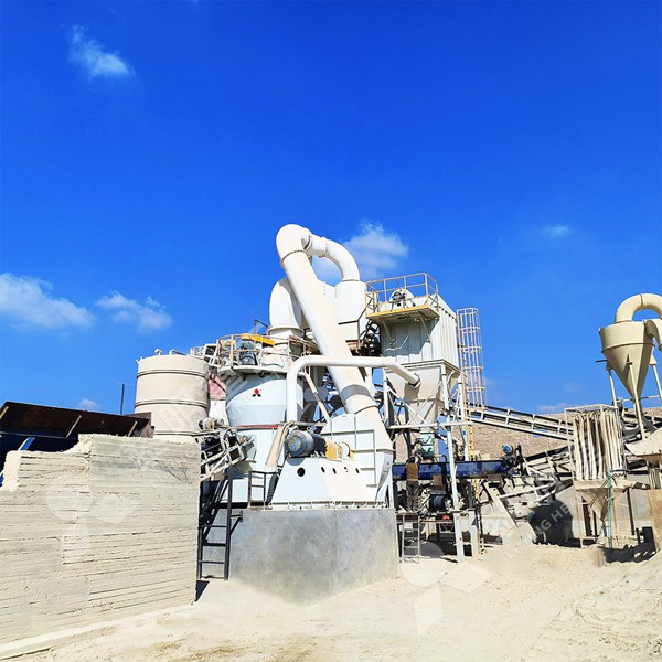Modern cement plant with efficient grinding system