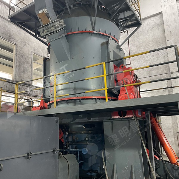 Industrial limestone powder production plant with vertical mills